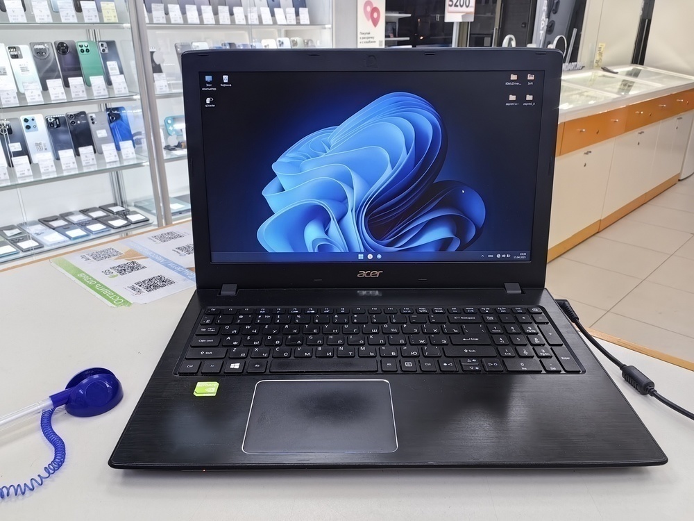Ноутбук Acer; Core i5-6200U, GeForce 940MX, 8 Гб, 512 GB, 500 Гб