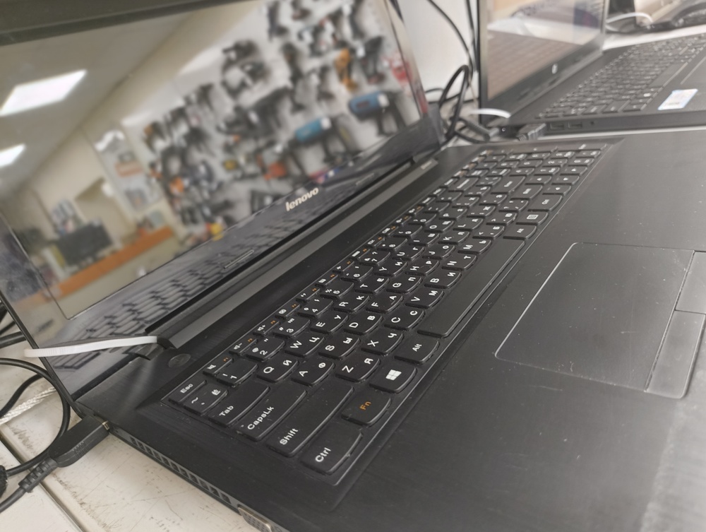 Ноутбук Lenovo G50-30; Celeron N2820, HD Graphics, 2 Гб, 240 Гб, Нет