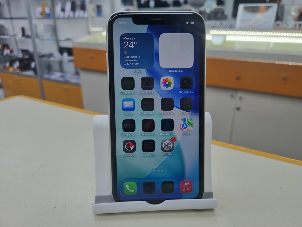 Смартфон Apple iPhone 11 64Gb