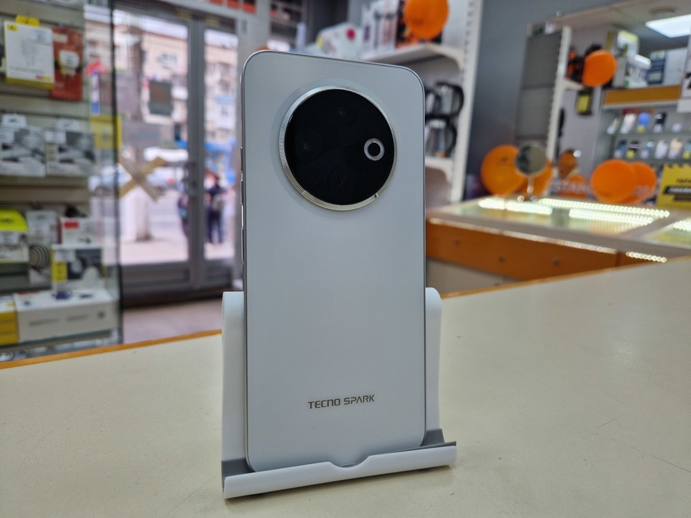 Смартфон Tecno SPARK 30C 4/128