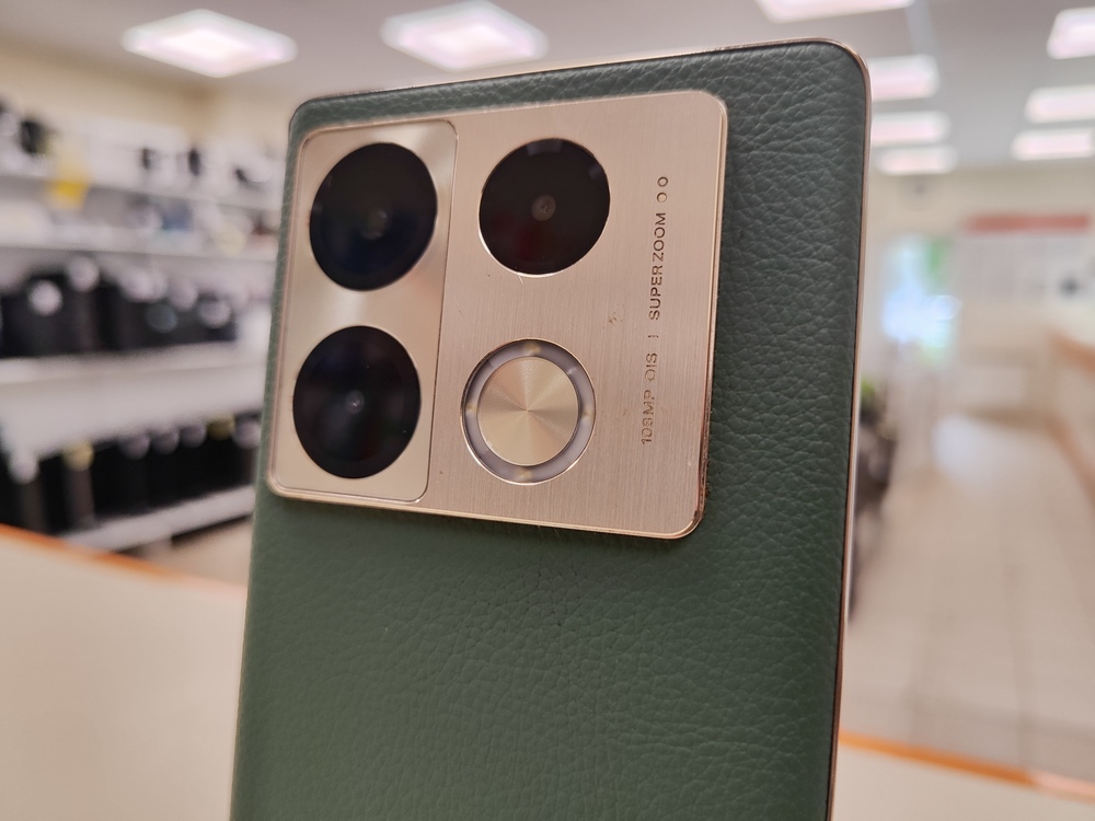 Смартфон Infinix Note 40 Pro Plus 12/256