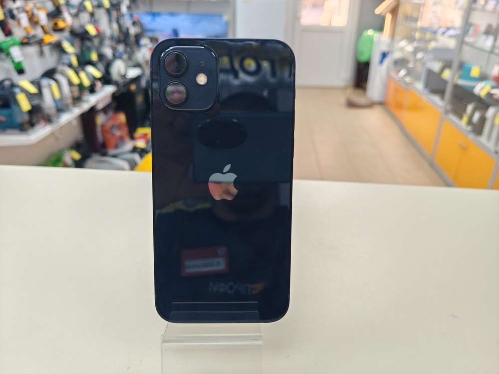 Смартфон Apple iPhone 12 64Gb