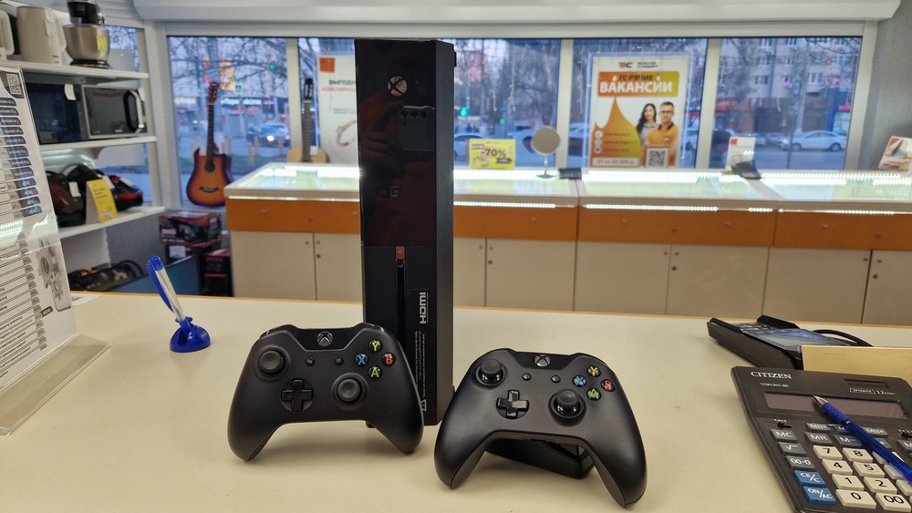 Игровая приставка Xbox One 500Gb