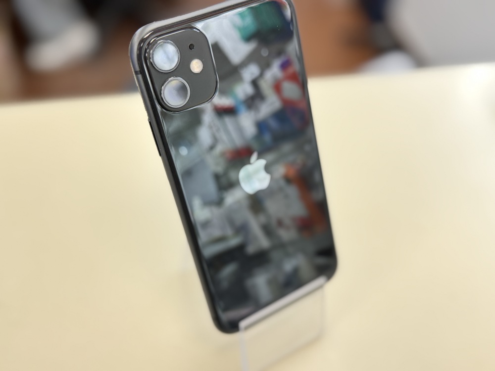 Смартфон Apple iPhone 11 64Gb