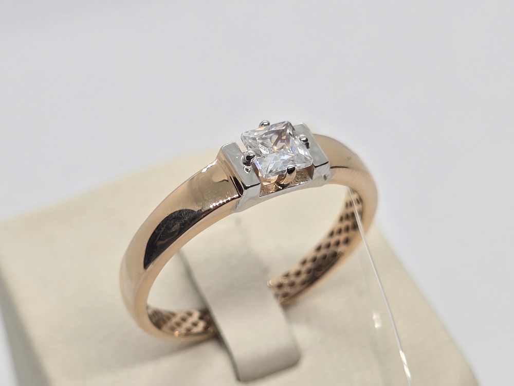 КОЛЬЦО С КАМНЕМ (Au 585)