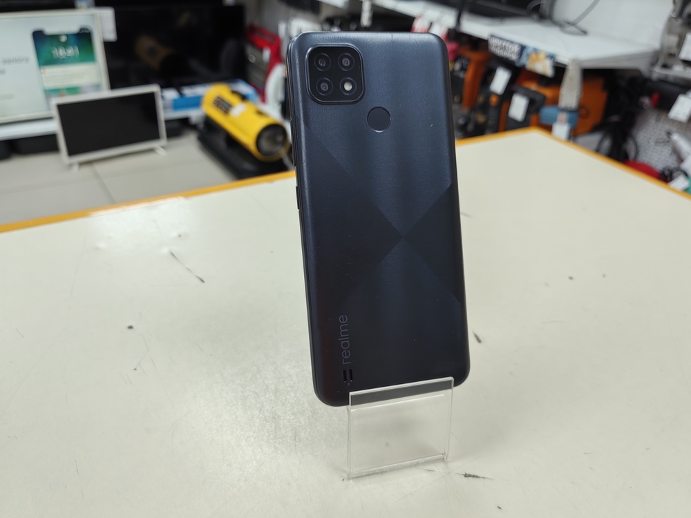 Смартфон Realme C21