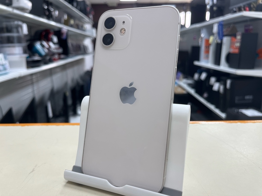 Смартфон Apple iPhone 13 128Gb