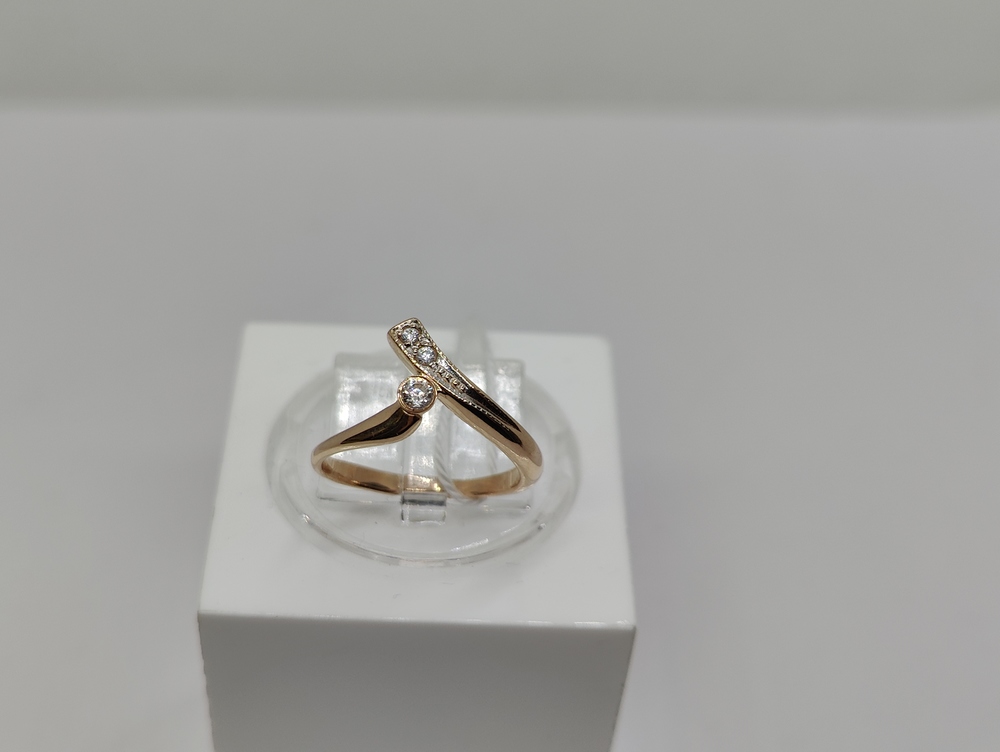 КОЛЬЦО С КАМНЯМИ (Au 585)