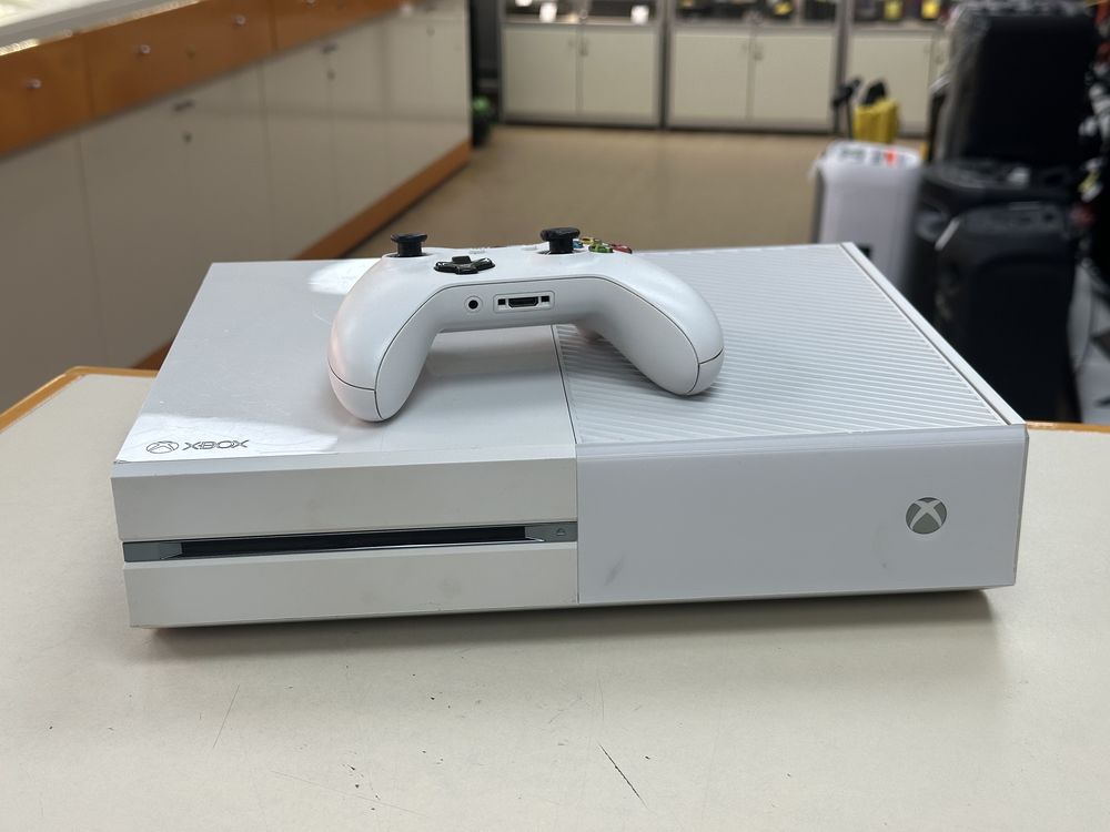 Игровая приставка Xbox One 500Gb