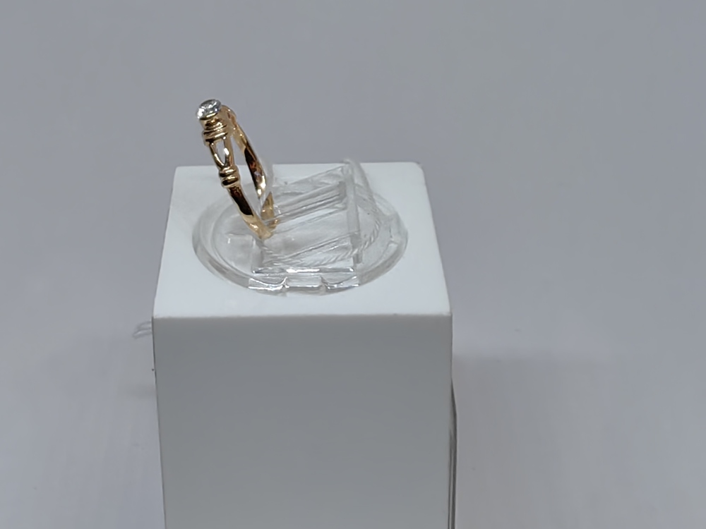 КОЛКМ585 КОЛЬЦО С КАМНЕМ (Au 585)