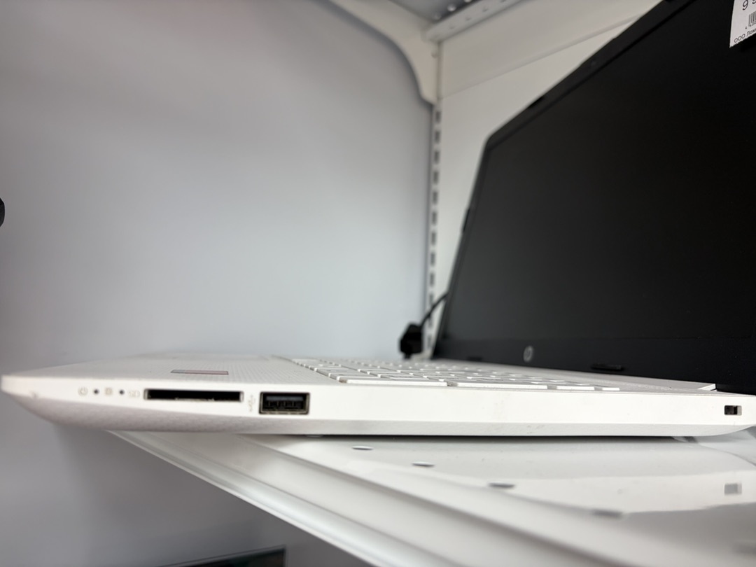 Ноутбук HP; Athlon 300U, Radeon Vega 3, 8 Гб, Нет, 1 Tb