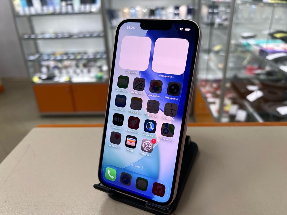 Смартфон Apple iPhone 13 128Gb