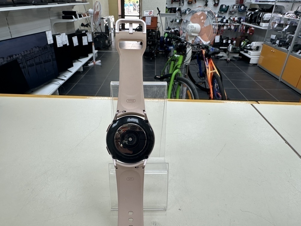 Смарт-часы Samsung Galaxy Watch 4