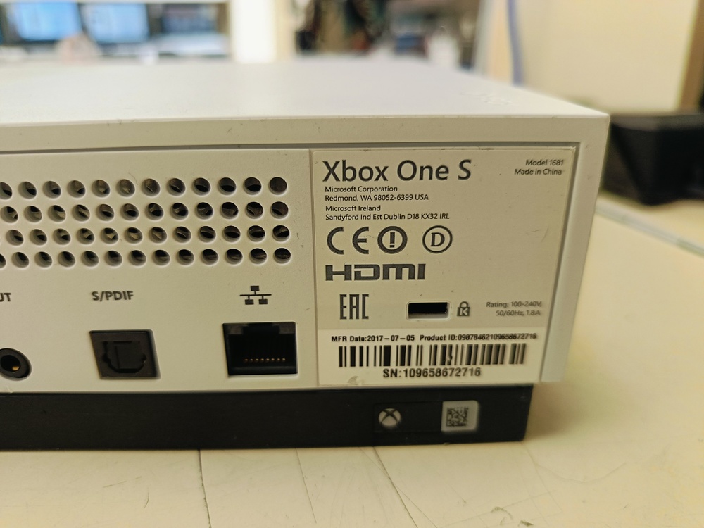 Игровая приставка Xbox One S 500Gb