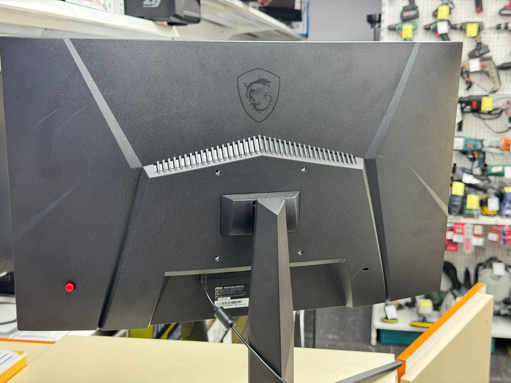 Монитор MSI Optix G24C4