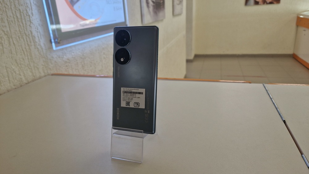 Смартфон Honor 70 8/128