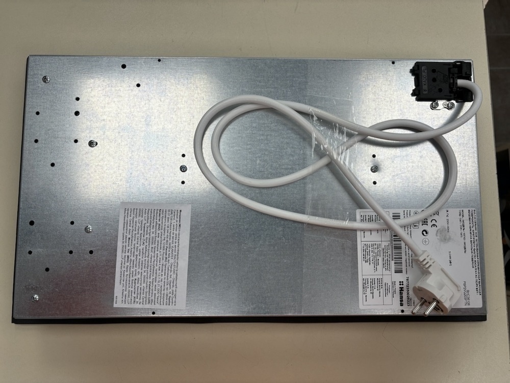 Встраиваемая электрическая панель Hansa BHC36106