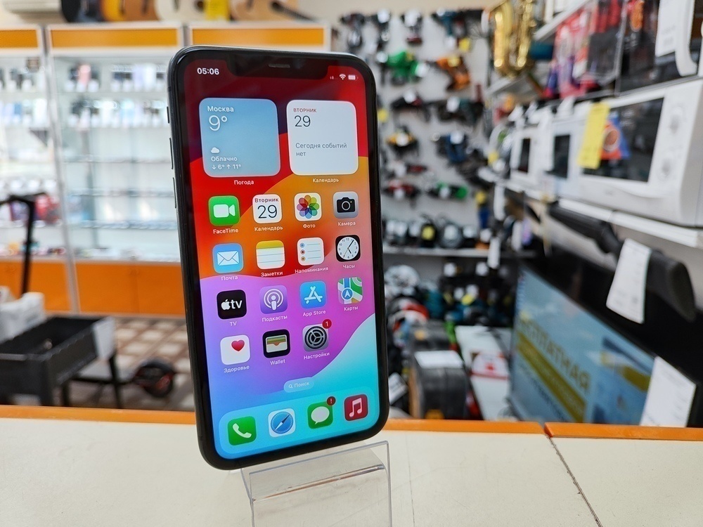 Смартфон Apple iPhone 11 64Gb