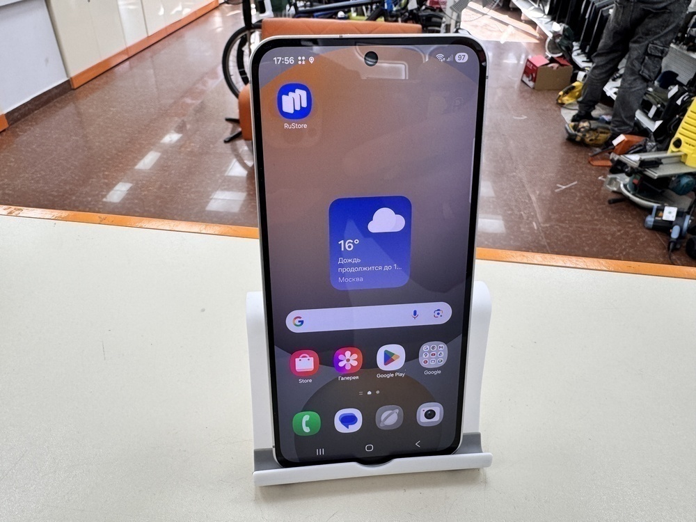 Смартфон Samsung Galaxy S24 FE 8/256