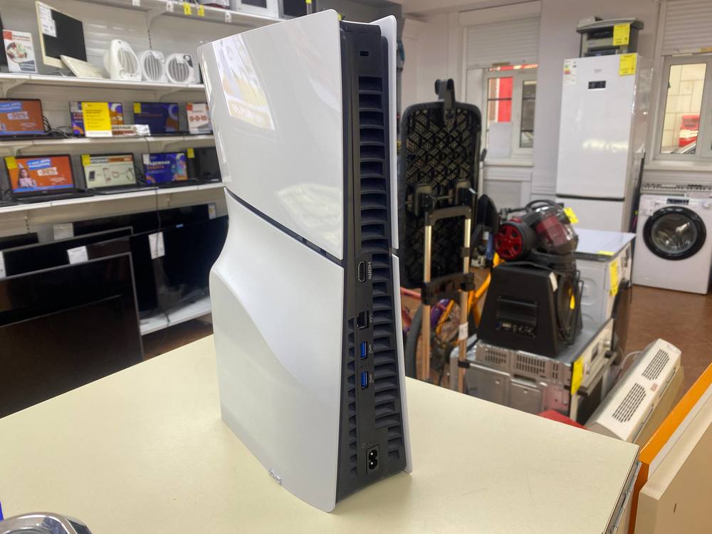 Игровая приставка PlayStation 5 825Gb (С дисководом)