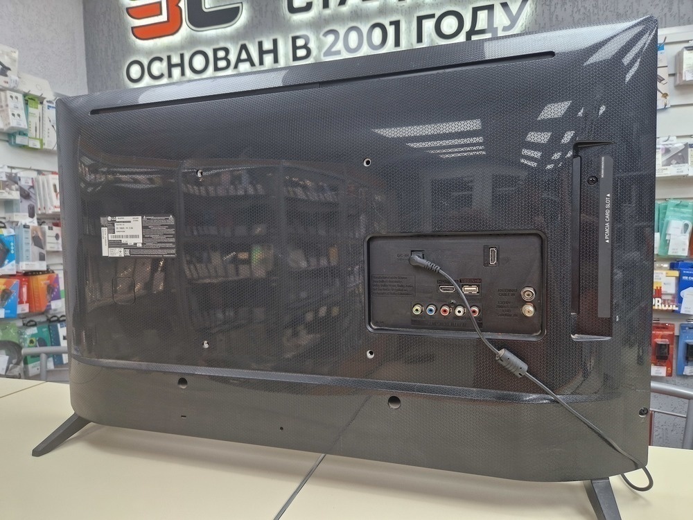 LED Телевизор LG 32LJ510U