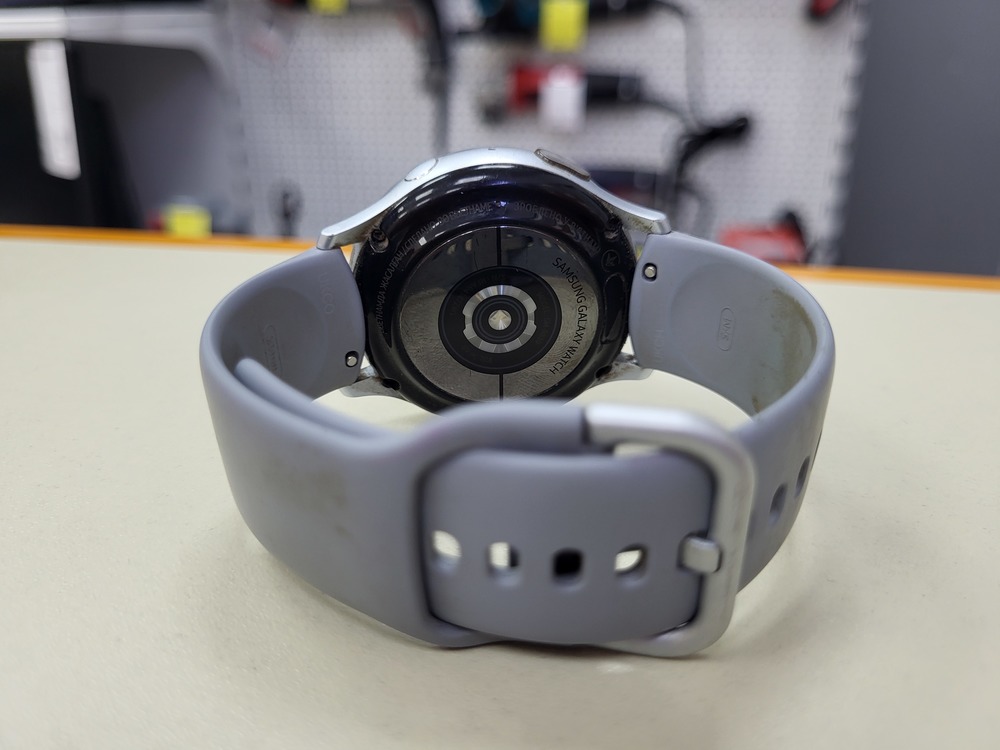 Смарт-часы Samsung Watch Active 2