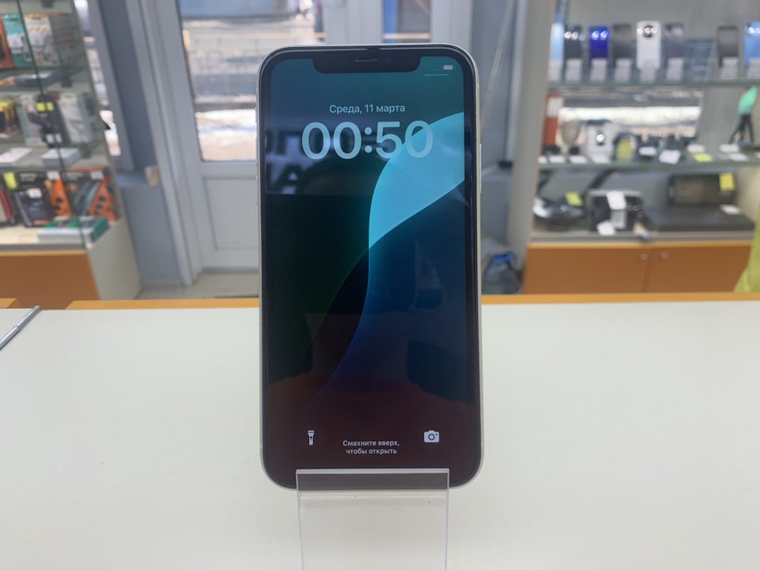 Смартфон Apple iPhone 11 64Gb