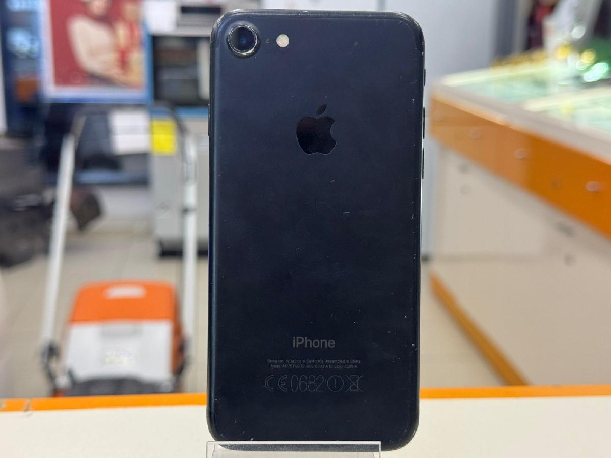 Смартфон Apple iPhone 7 32Gb