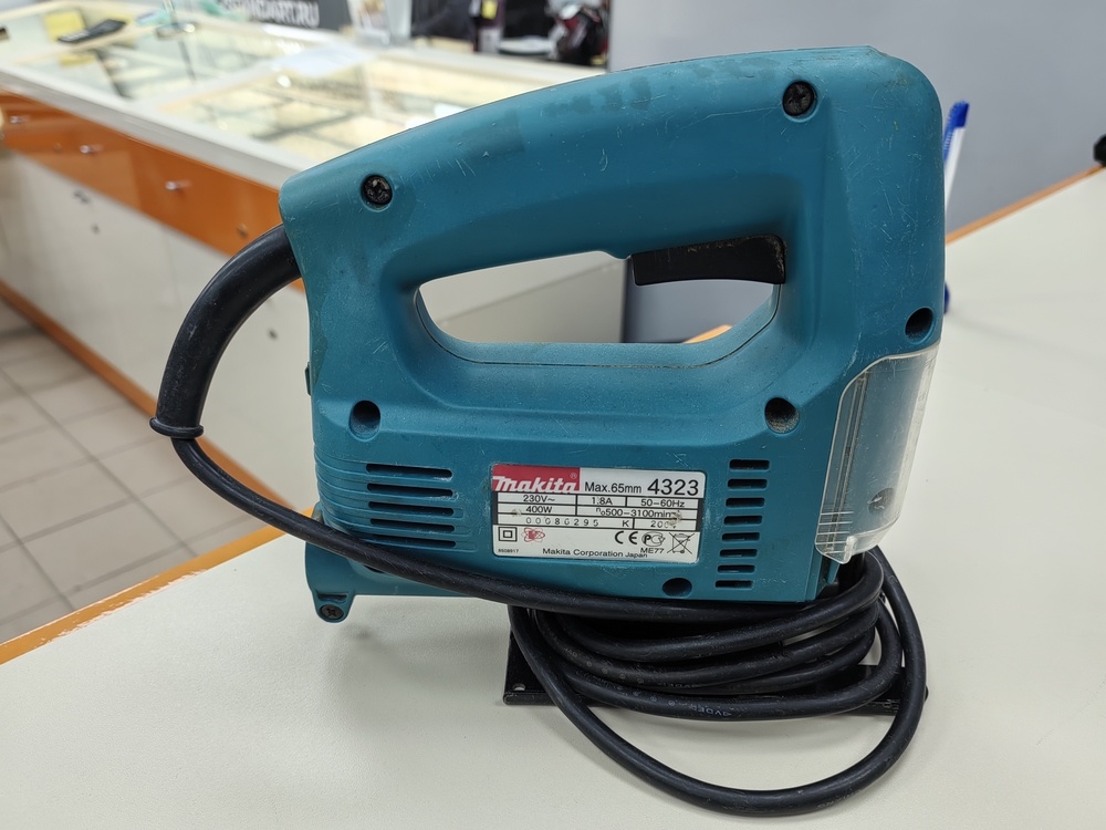 Лобзик Makita 4323