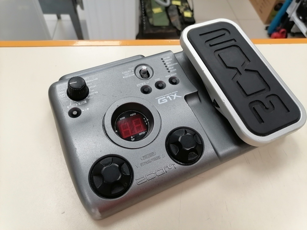 Педаль эффектов ZOOM G1X