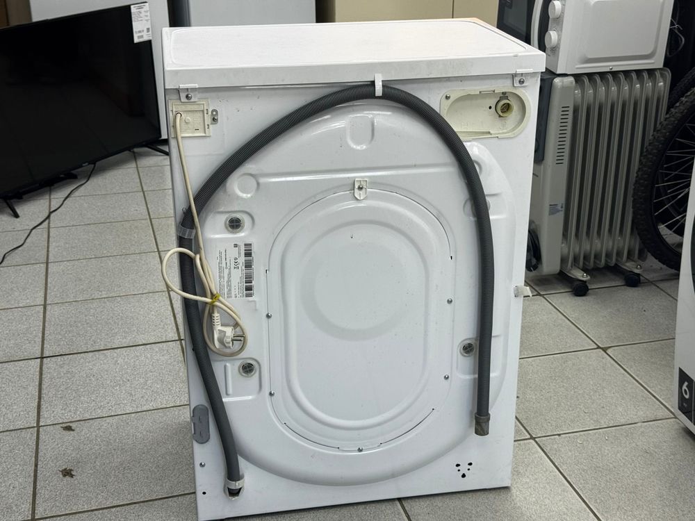 Стиральная машина Indesit IWSD 6105