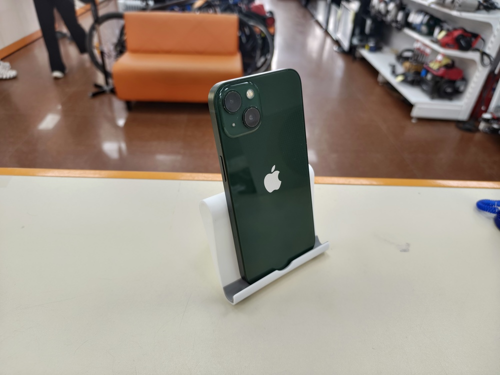 Смартфон Apple iPhone 13 128Gb