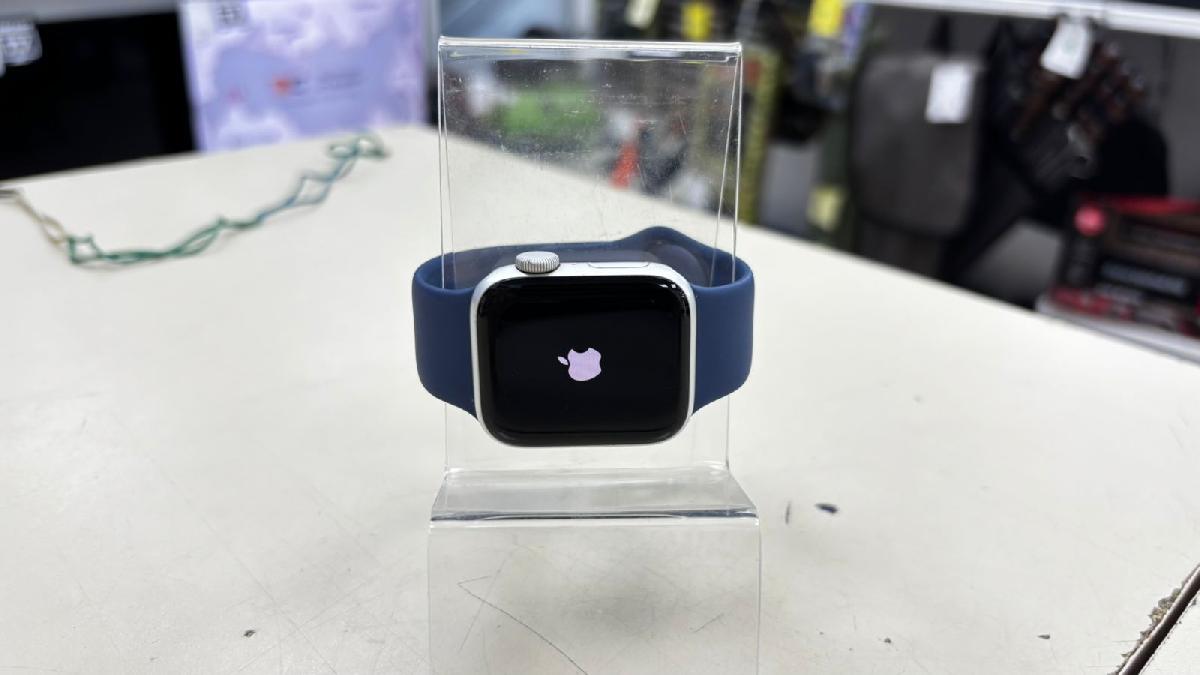 Смарт-часы Apple Watch SE 2022 40mm