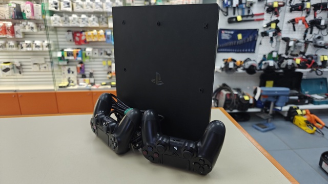 Игровая приставка PlayStation 4 Pro 1Tb Игровая приставка PlayStation 4 Pro 1Tb
