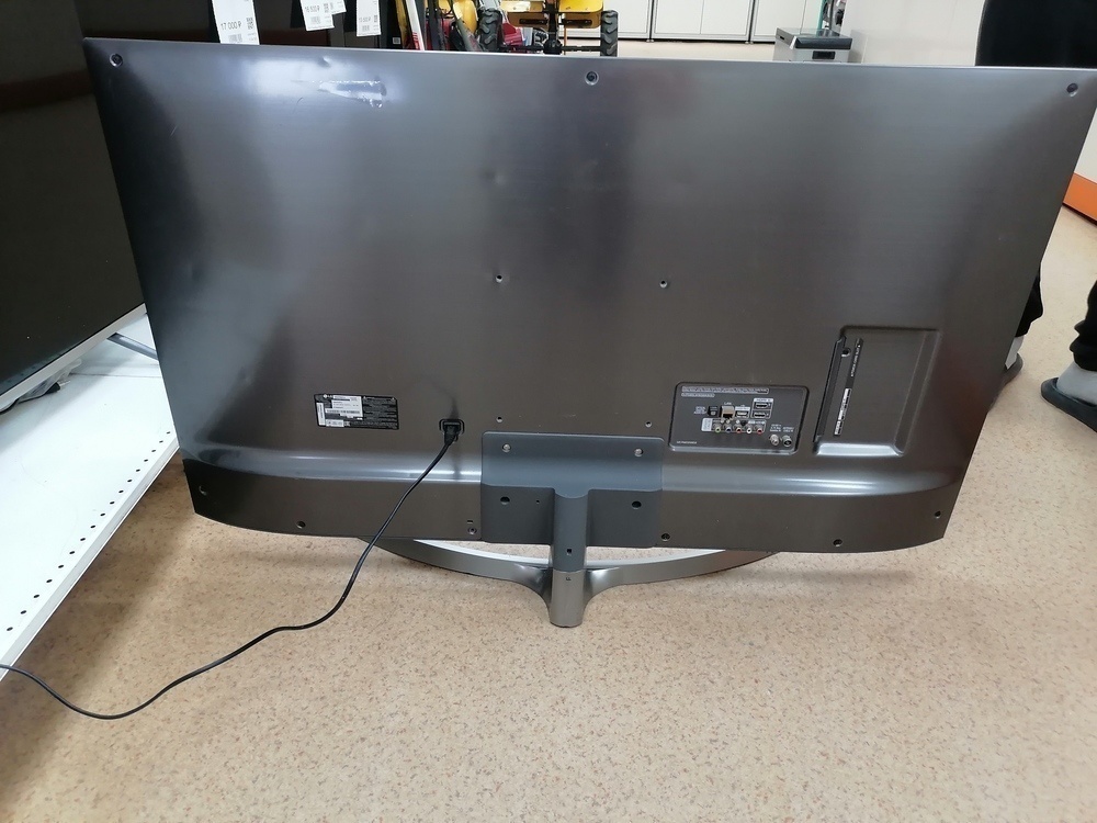 LED Телевизор LG 49UK7550