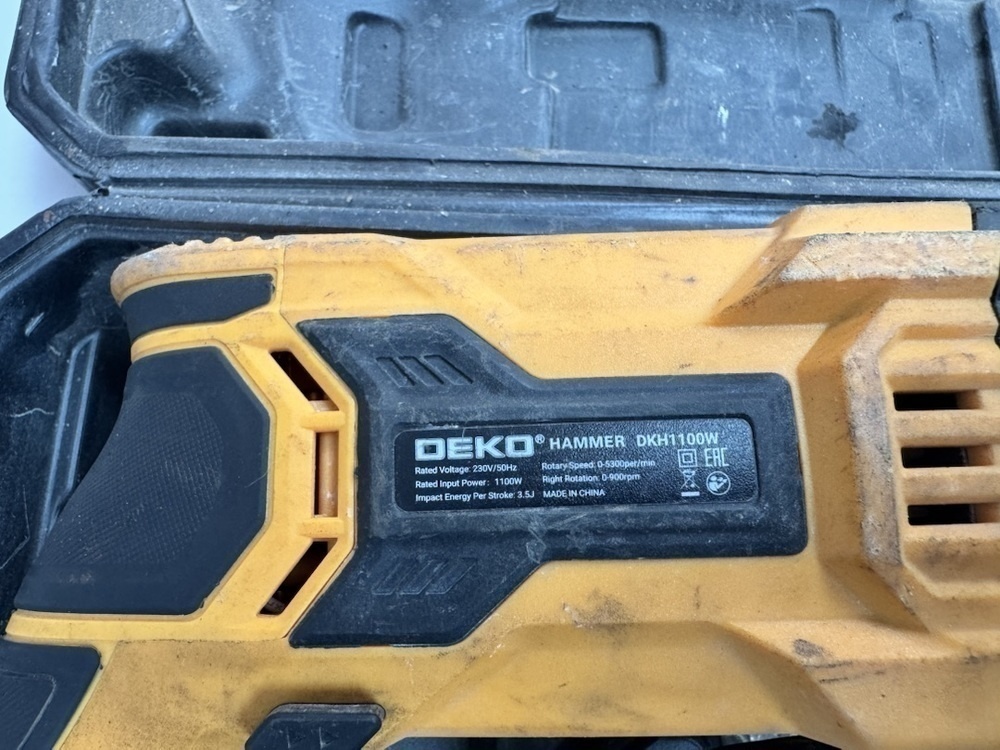 Перфоратор Deko DKH1100W