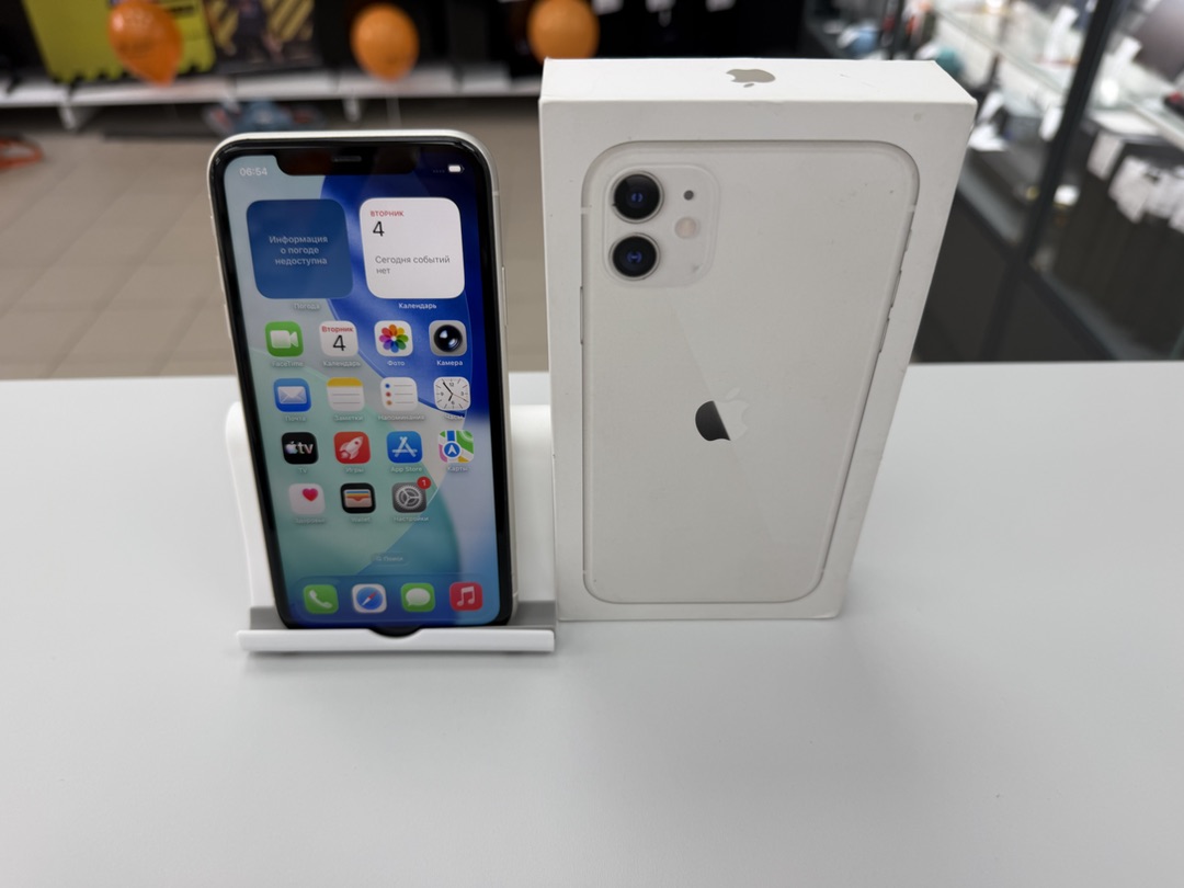 Смартфон Apple iPhone 11 64Gb