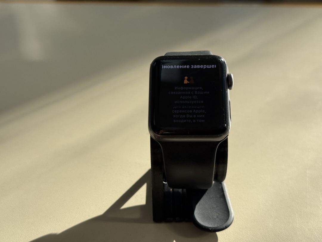 Смарт-часы Apple Watch Series 3 42 мм