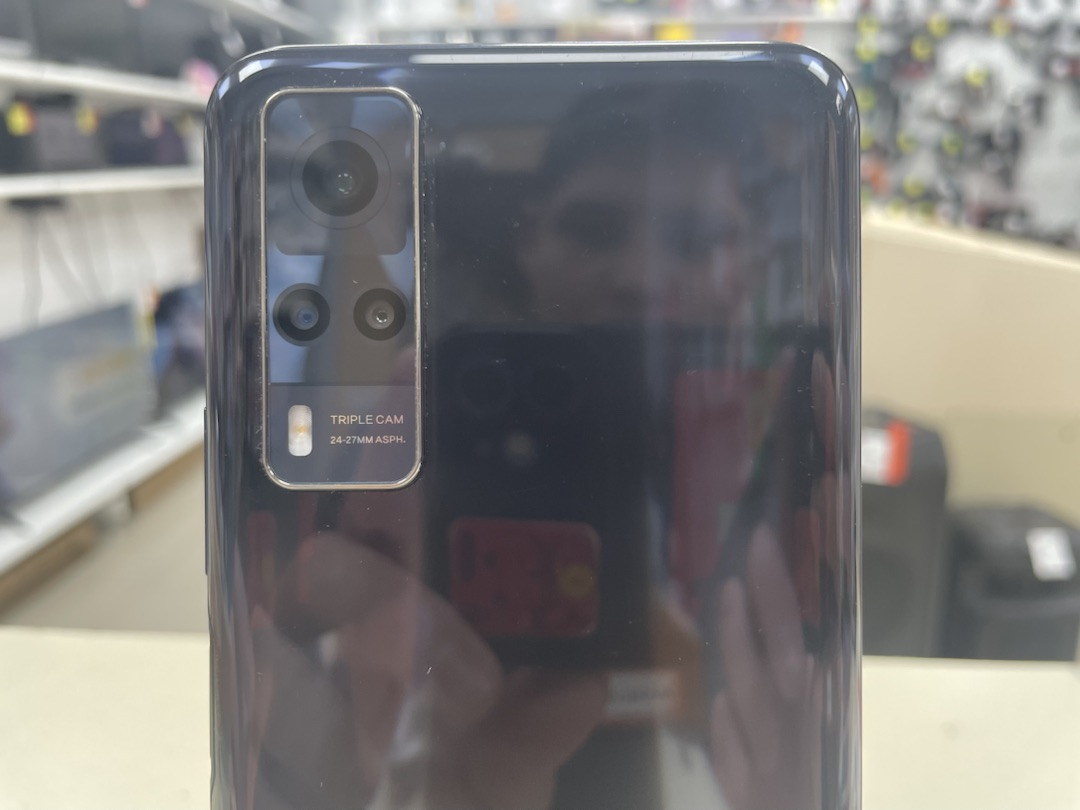 Смартфон Vivo Y31 4/64