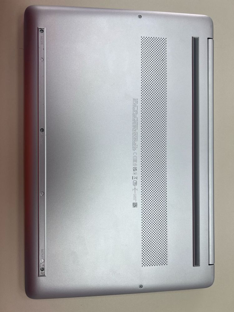 Ноутбук HP; Gold 3150, AMD Radeon (TM) Graphics, 4 Гб, 120 Гб, Нет