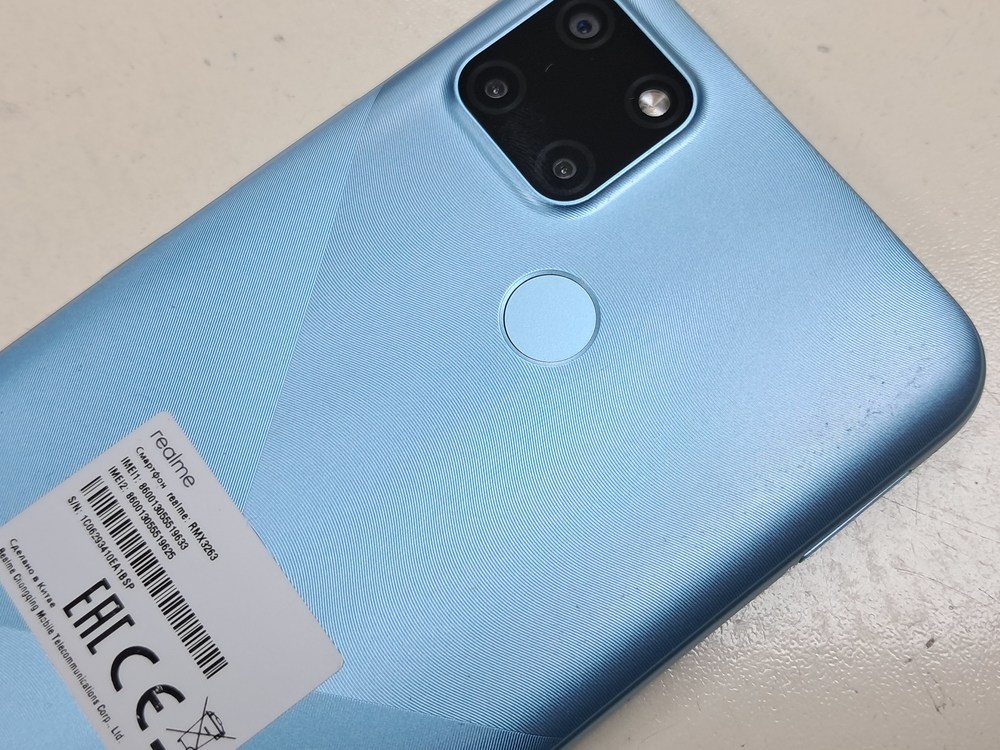 Смартфон Realme C21 3/32