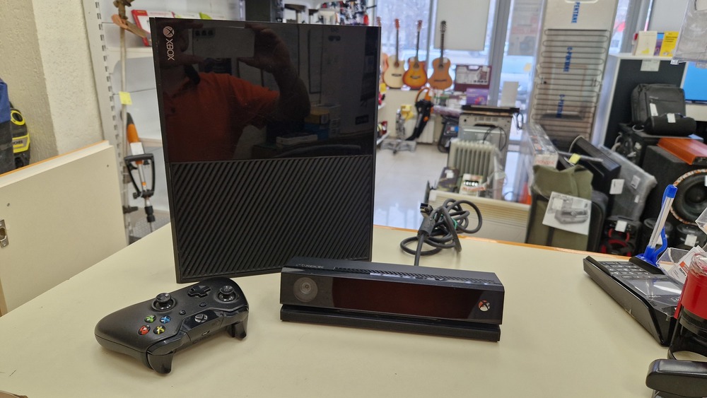 Игровая приставка Xbox One 500Gb