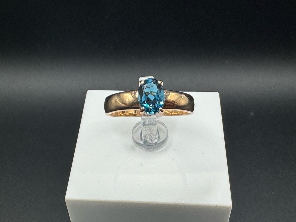 КОЛКМ585 КОЛЬЦО С КАМНЕМ (Au 585)