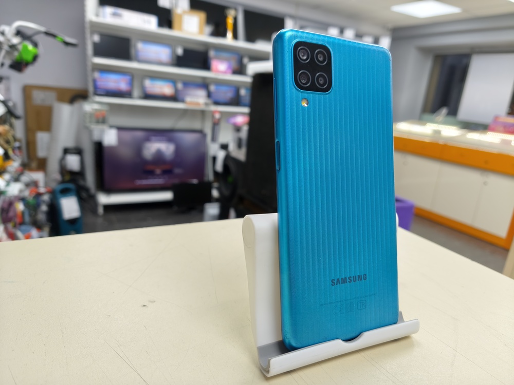 Смартфон Samsung Galaxy M12 3/32