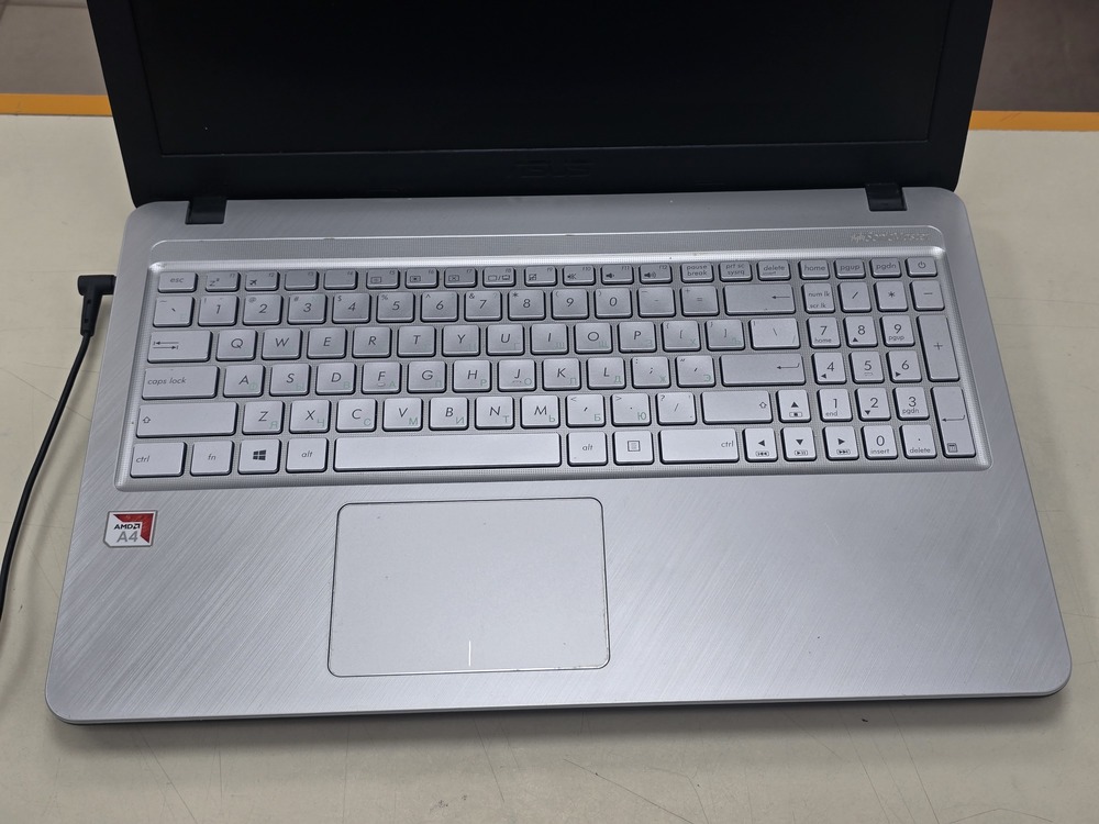 Ноутбук ASUS R543B; A4-9125, Radeon R3 series, 4 Гб, 128 Гб, Нет