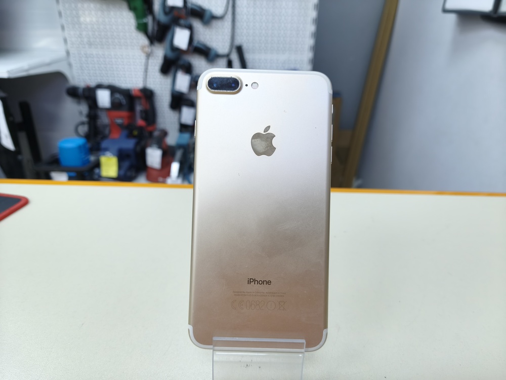 Смартфон Apple iPhone 7 Plus 128Gb