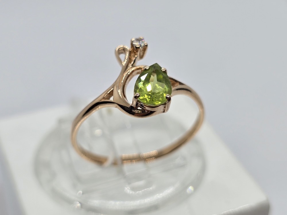 КОЛЬЦО С КАМНЯМИ (Au 585)