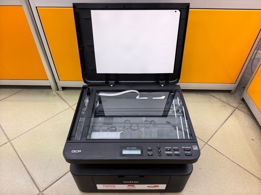 МФУ Brother DCP-1602R