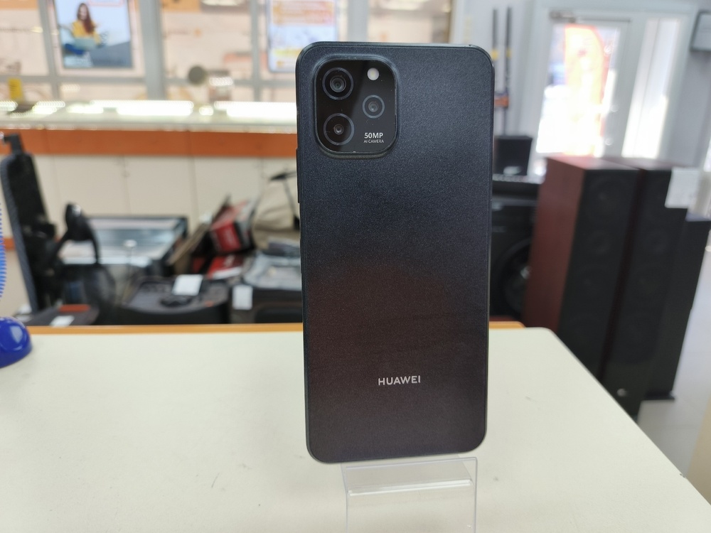 Смартфон Huawei Nova Y61 4/128
