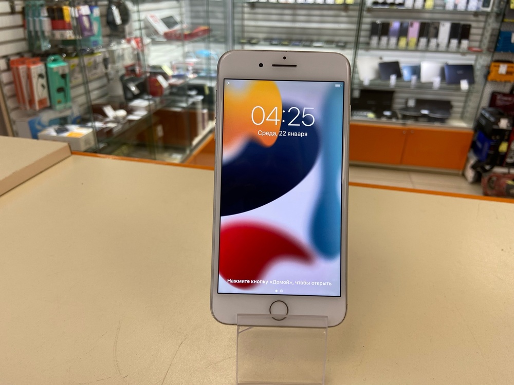 Смартфон Apple iPhone 7 Plus 32Gb